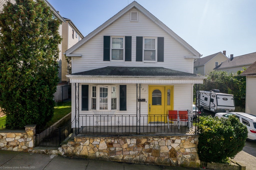 427 Hope Street Fall River, MA 02721 - Photo 2 of 22