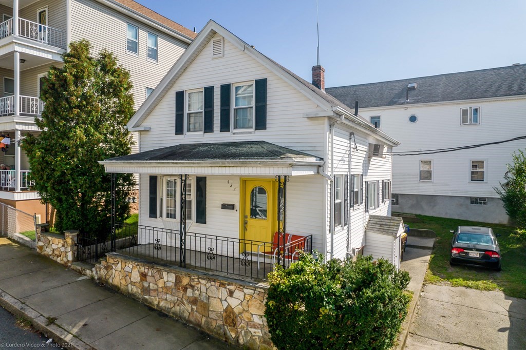 427 Hope Street Fall River, MA 02721 - Photo 3 of 22