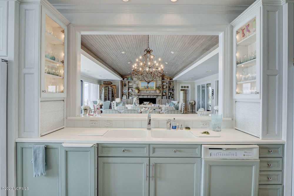 142 Beach Road South Wilmington, NC 28411 - Photo 23 of 81 Kitchen view to main dining/living area