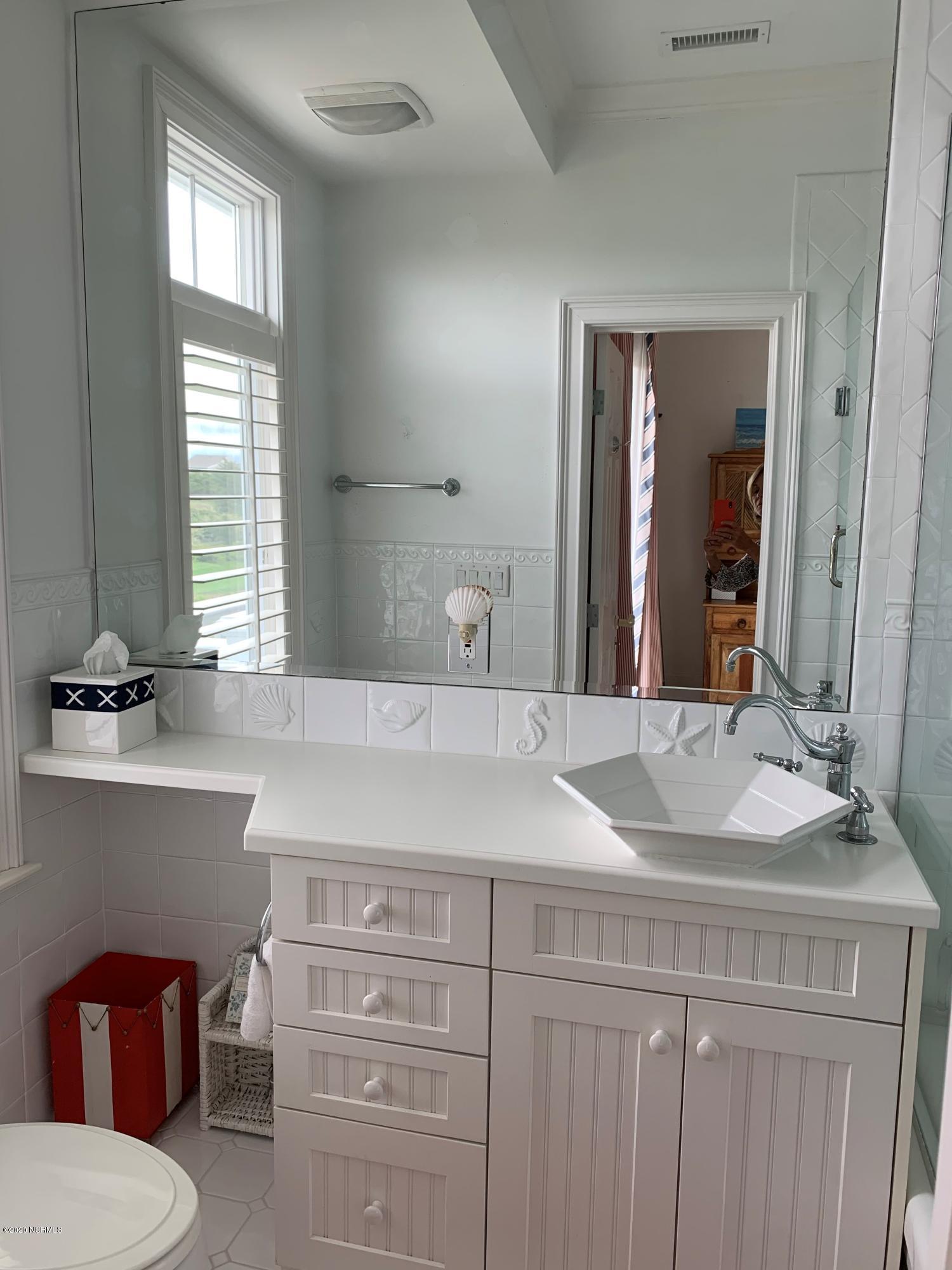 142 Beach Road South Wilmington, NC 28411 - Photo 54 of 81 Bathroom with bedroom #4