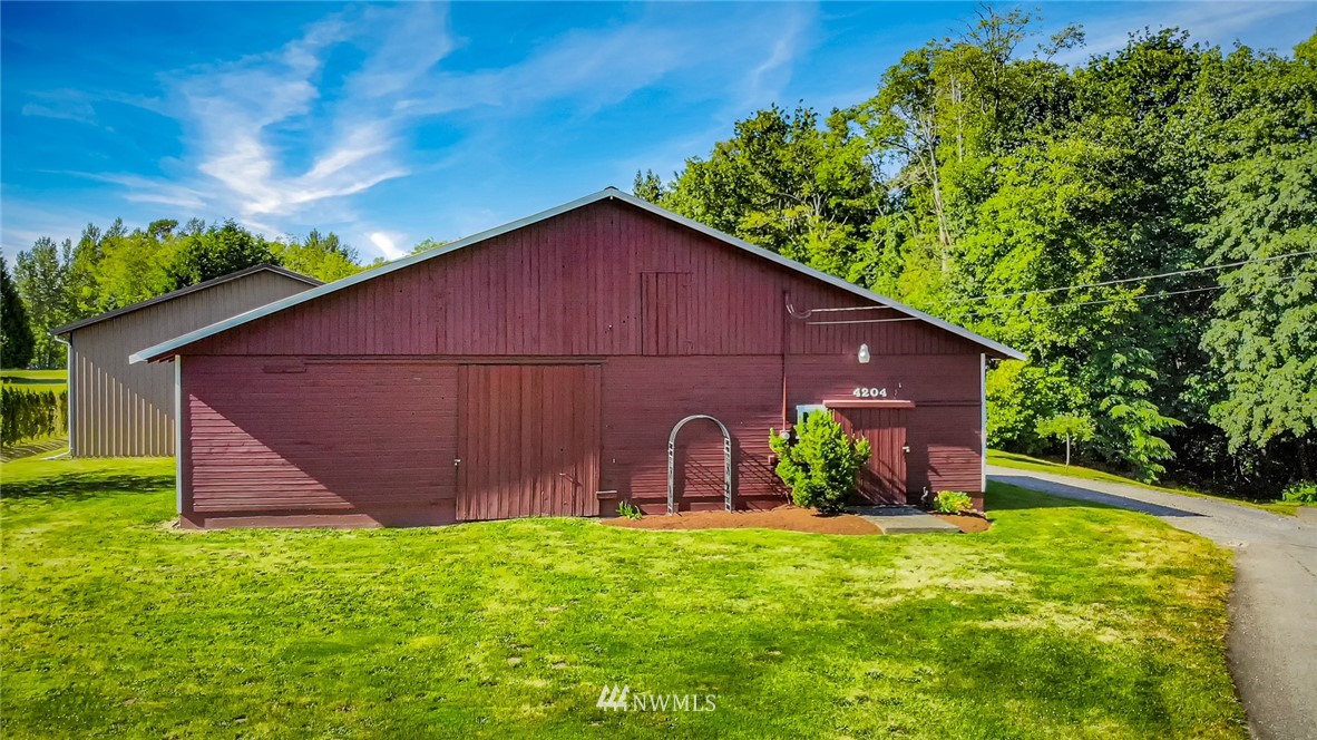 4204 Sweet Road Blaine, WA 98230 - Photo 5 of 40