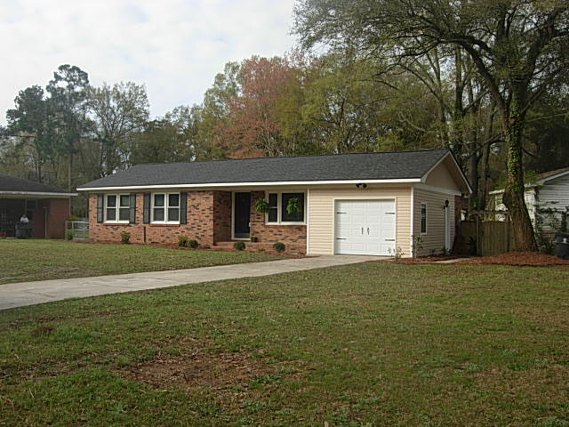 321 Oxford Road Ladson, SC 29456 - Photo 1 of 22 002_2.JPG