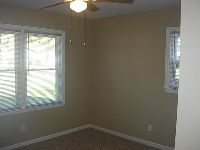 321 Oxford Road Ladson, SC 29456 - Photo 17 of 22 019.JPG