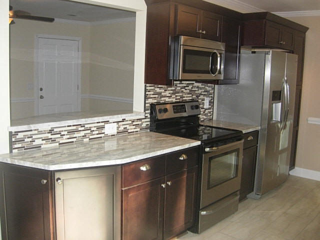 321 Oxford Road Ladson, SC 29456 - Photo 6 of 22 003.JPG