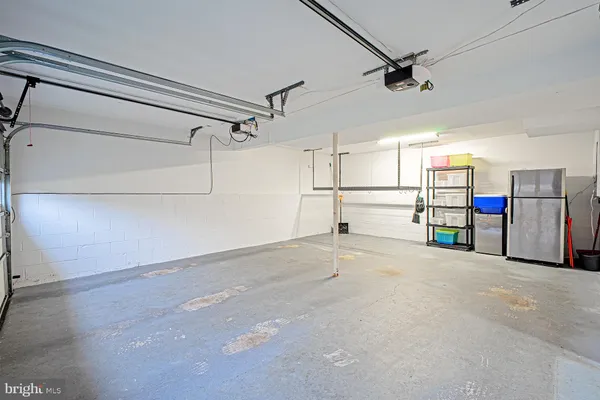 a view of a garage