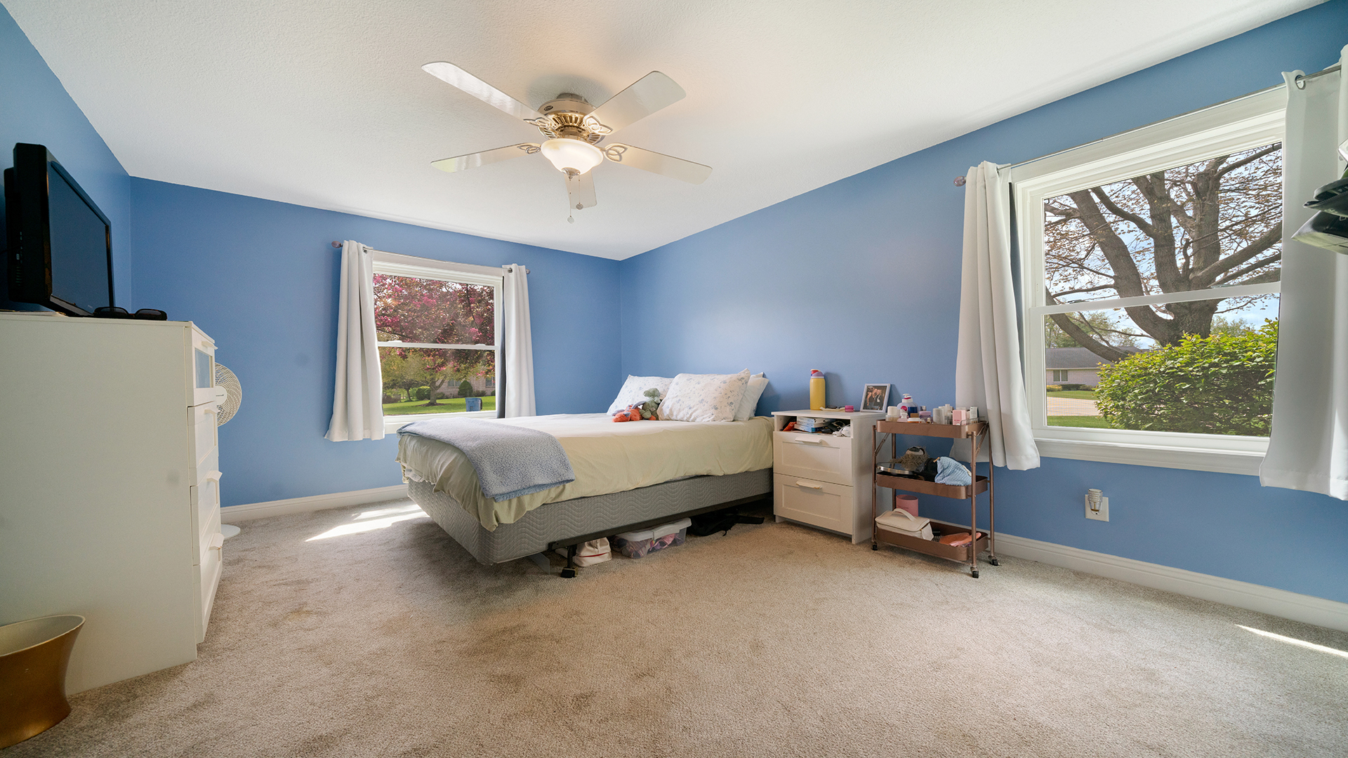 401 Deer Chase Dixon, IL 61021 - Photo 22 of 39 a bed room with a bed and a chandelier