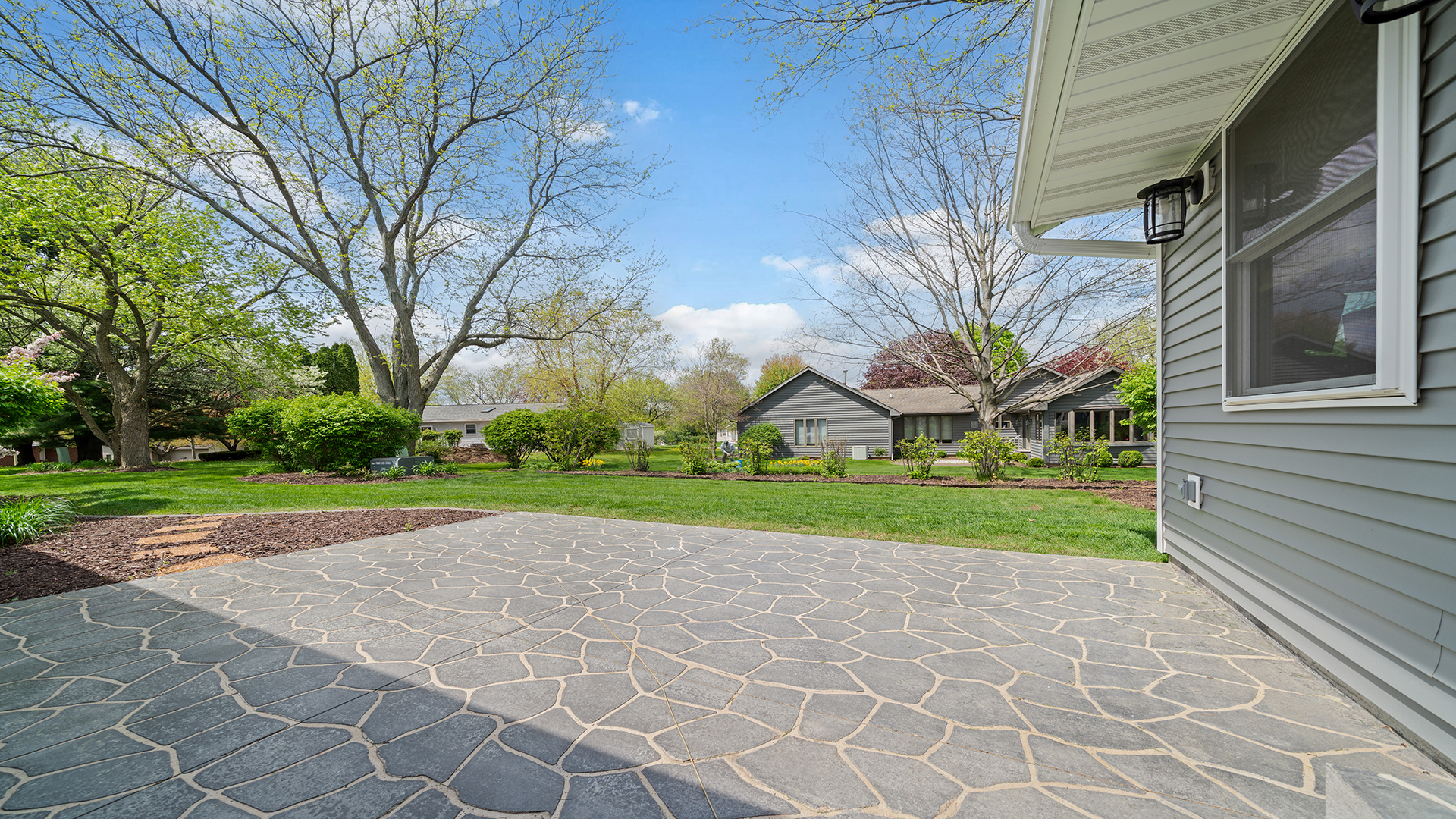 401 Deer Chase Dixon, IL 61021 - Photo 32 of 39 a view of a backyard of the house