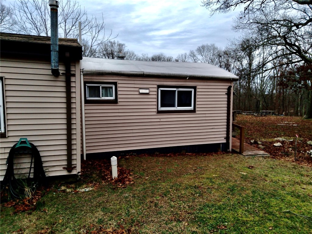 501 Bulgarmarsh Road Tiverton, RI 02878 - Photo 3 of 10