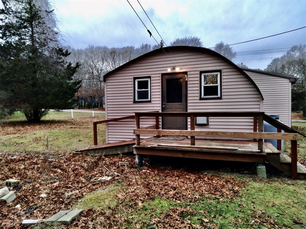 501 Bulgarmarsh Road Tiverton, RI 02878 - Photo 4 of 10