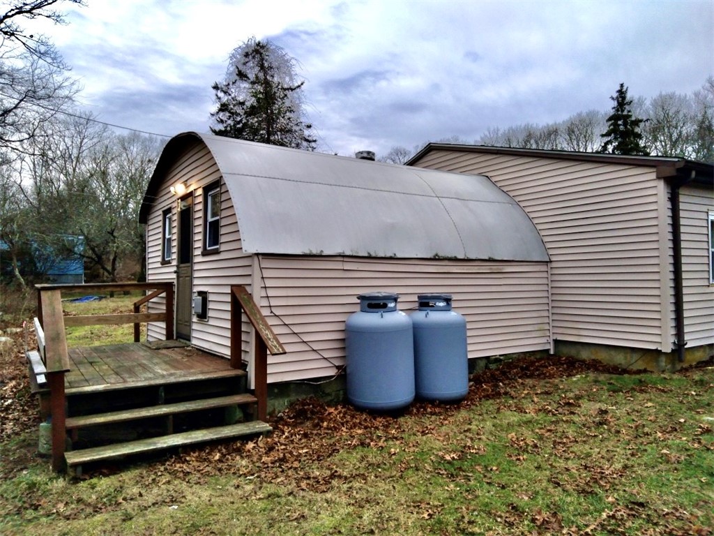 501 Bulgarmarsh Road Tiverton, RI 02878 - Photo 5 of 10