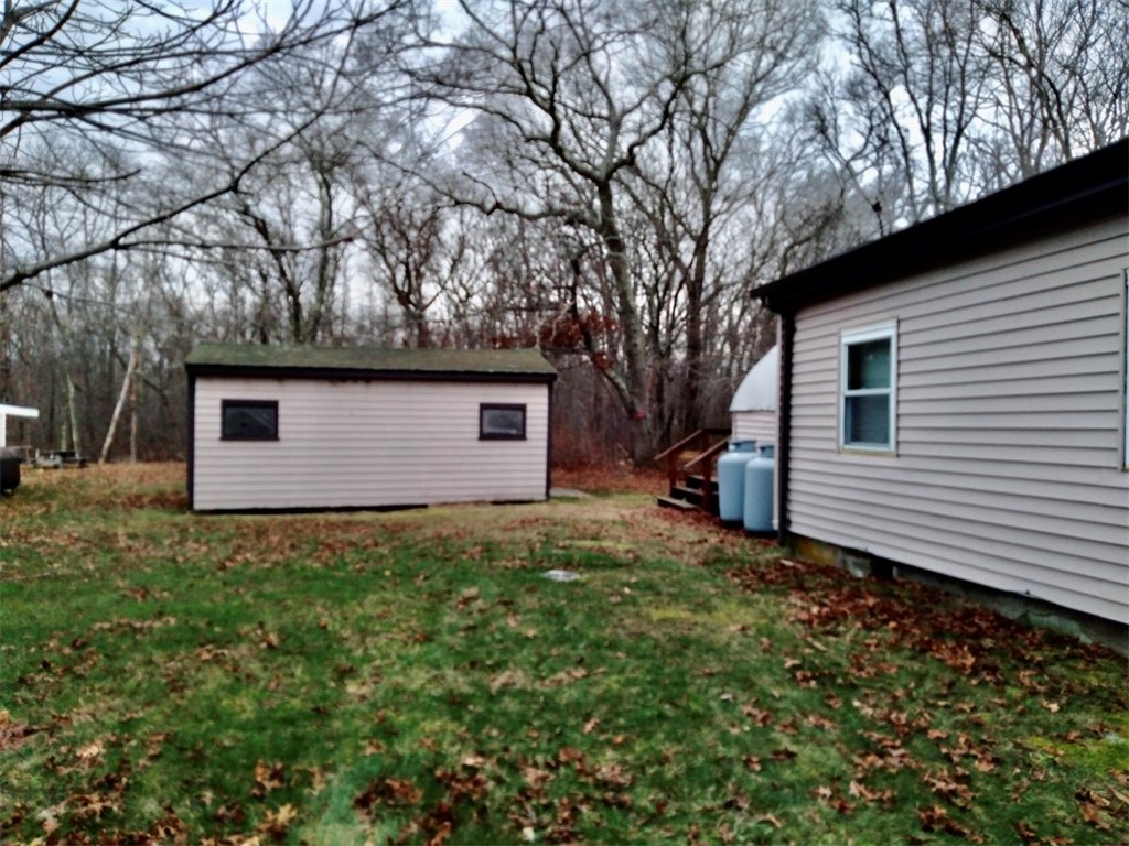 501 Bulgarmarsh Road Tiverton, RI 02878 - Photo 7 of 10
