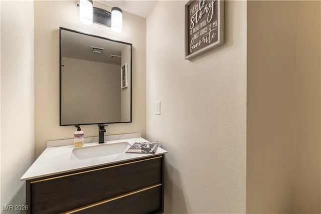 $4,950 | 2845 Queens Courtyard Drive, Las Vegas, NV 89109