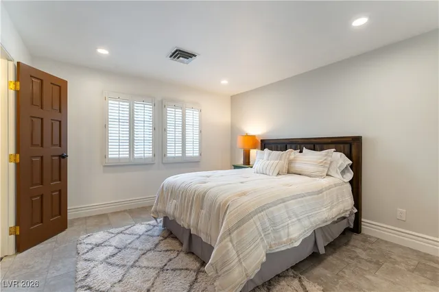 $4,950 | 2845 Queens Courtyard Drive, Las Vegas, NV 89109