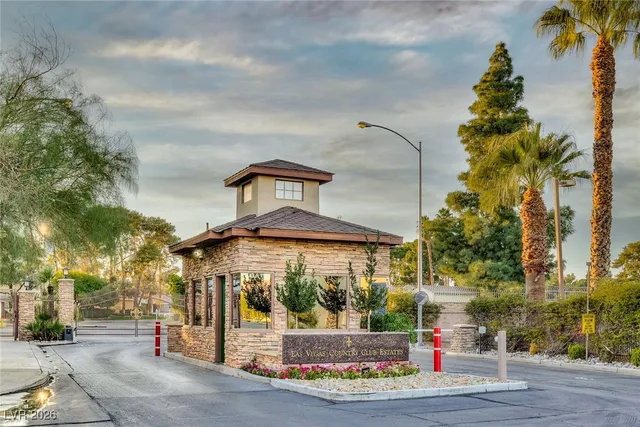 $4,950 | 2845 Queens Courtyard Drive, Las Vegas, NV 89109