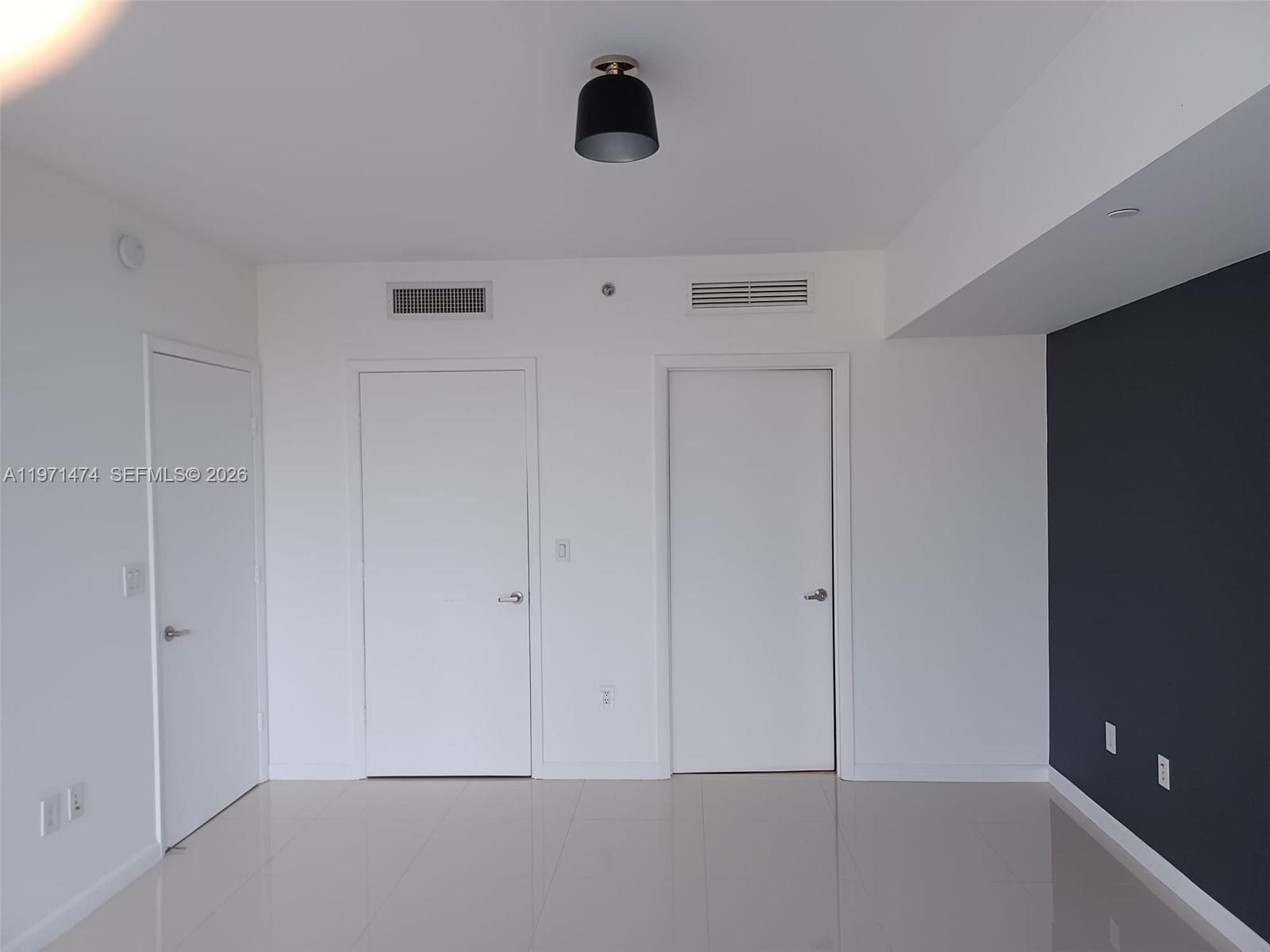 495 Brickell Avenue, Unit 509 Miami, FL 33131 - Photo 12 of 25 a view of an empty room