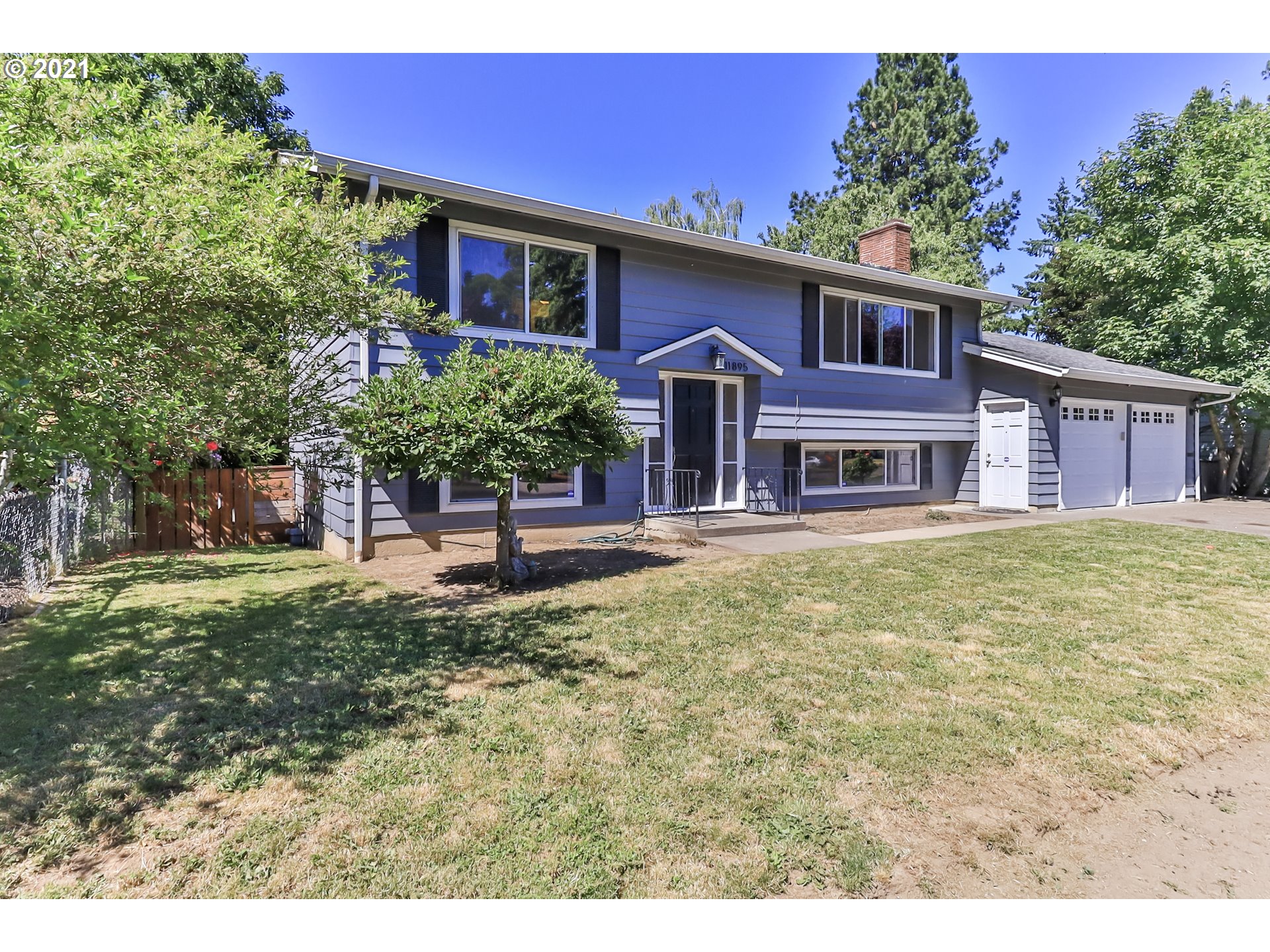 11895 Southwest Cheshire Road Beaverton, OR 97008 - Photo 3 of 32 Gallery Image 3