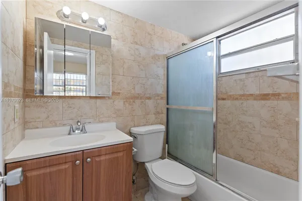 $1,725 | 6406 West Flagler Street, Unit 1, Miami, FL 33144