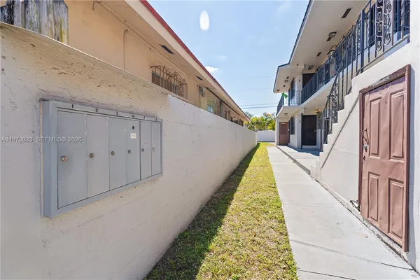 $1,725 | 6406 West Flagler Street, Unit 1, Miami, FL 33144