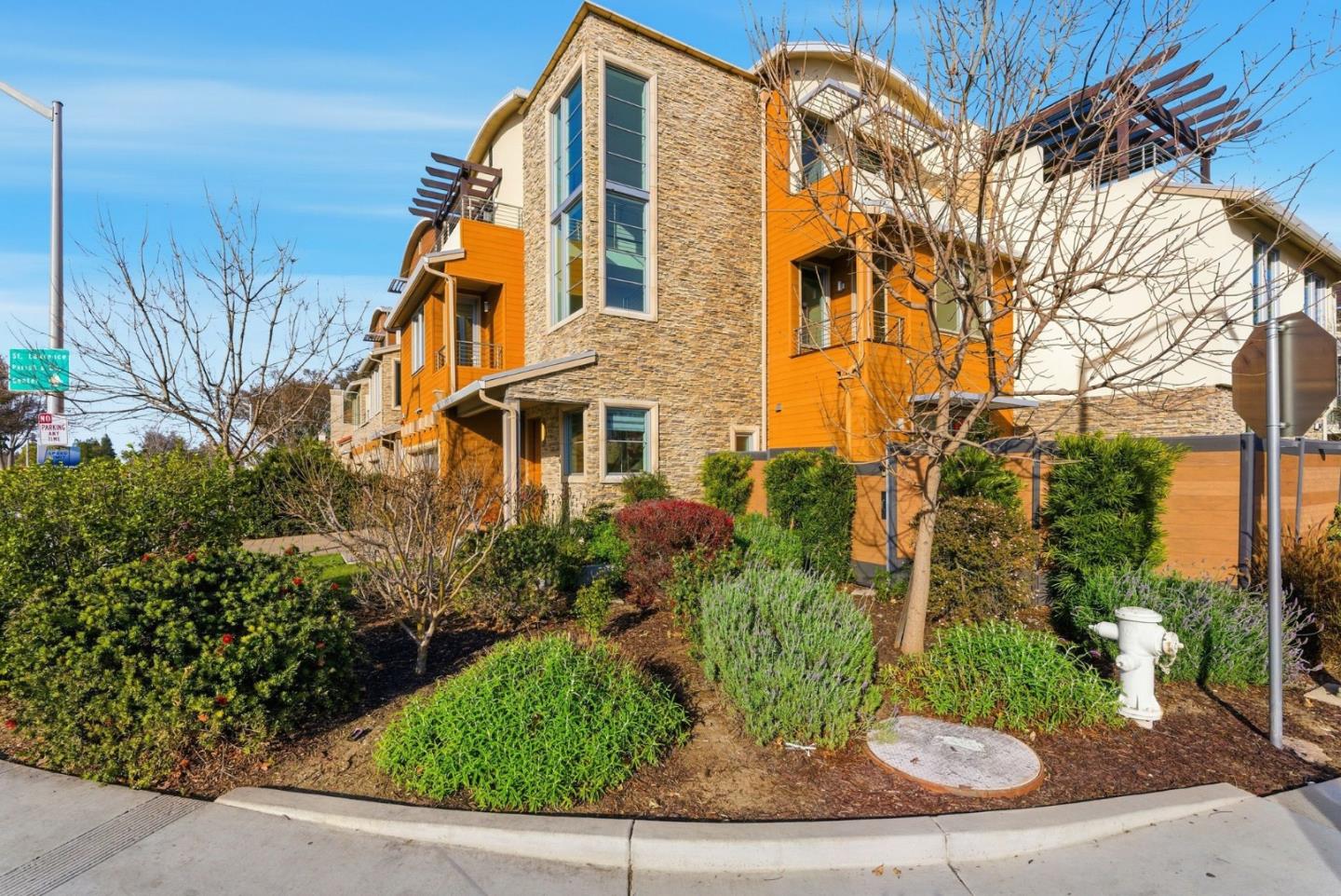 1705 Lawrence Road Santa Clara, CA 95051 - Photo 4 of 45 a view of a yard in front of a house