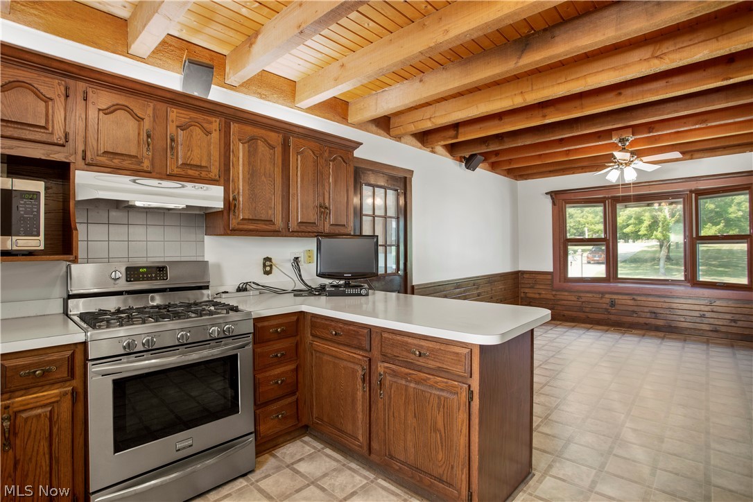 10625 West Ridge Road Elyria, OH 44035 - Photo 5 of 32 LARGE KITCHEN