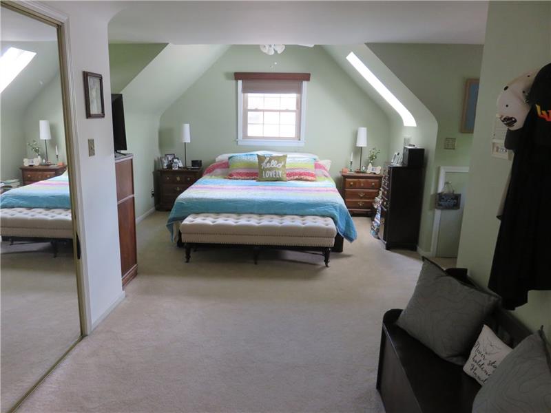 1069 Washington Road Pittsburgh, PA 15228 - Photo 11 of 19 Bedroom