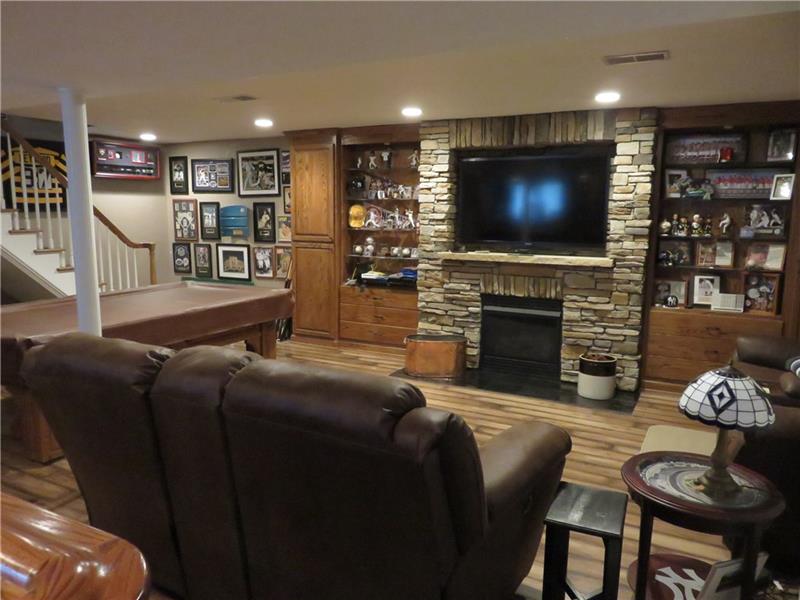 1069 Washington Road Pittsburgh, PA 15228 - Photo 16 of 19 Gameroom
