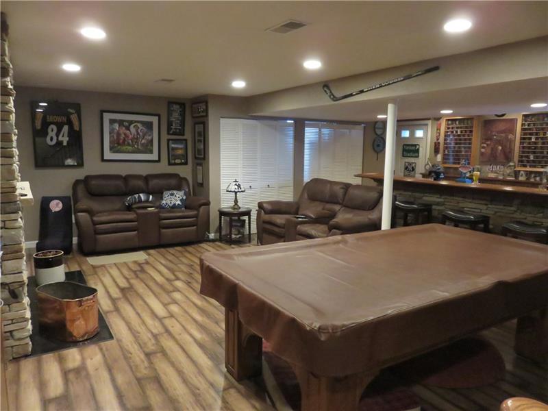 1069 Washington Road Pittsburgh, PA 15228 - Photo 17 of 19 Game room with pool table (included)