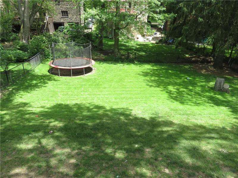 1069 Washington Road Pittsburgh, PA 15228 - Photo 18 of 19 Fenced backyard