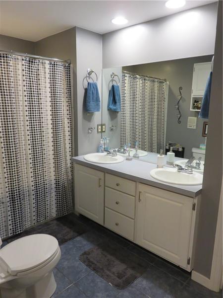 1069 Washington Road Pittsburgh, PA 15228 - Photo 10 of 19 Master bath