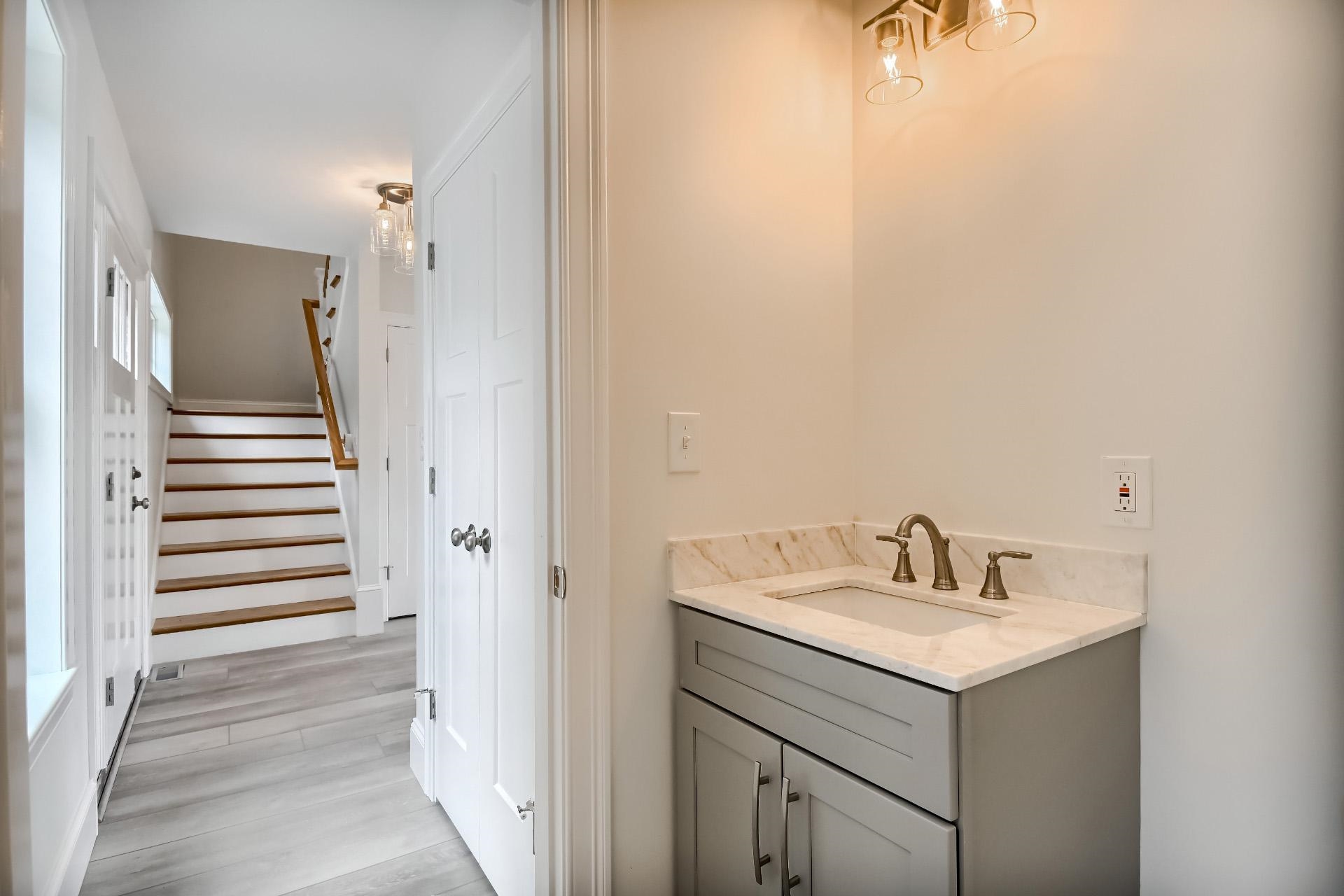32 Doiron Road Windham, NH 03087 - Photo 25 of 37