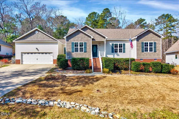 $399,000 | 404 Cross Link Drive, Angier, NC 27501
