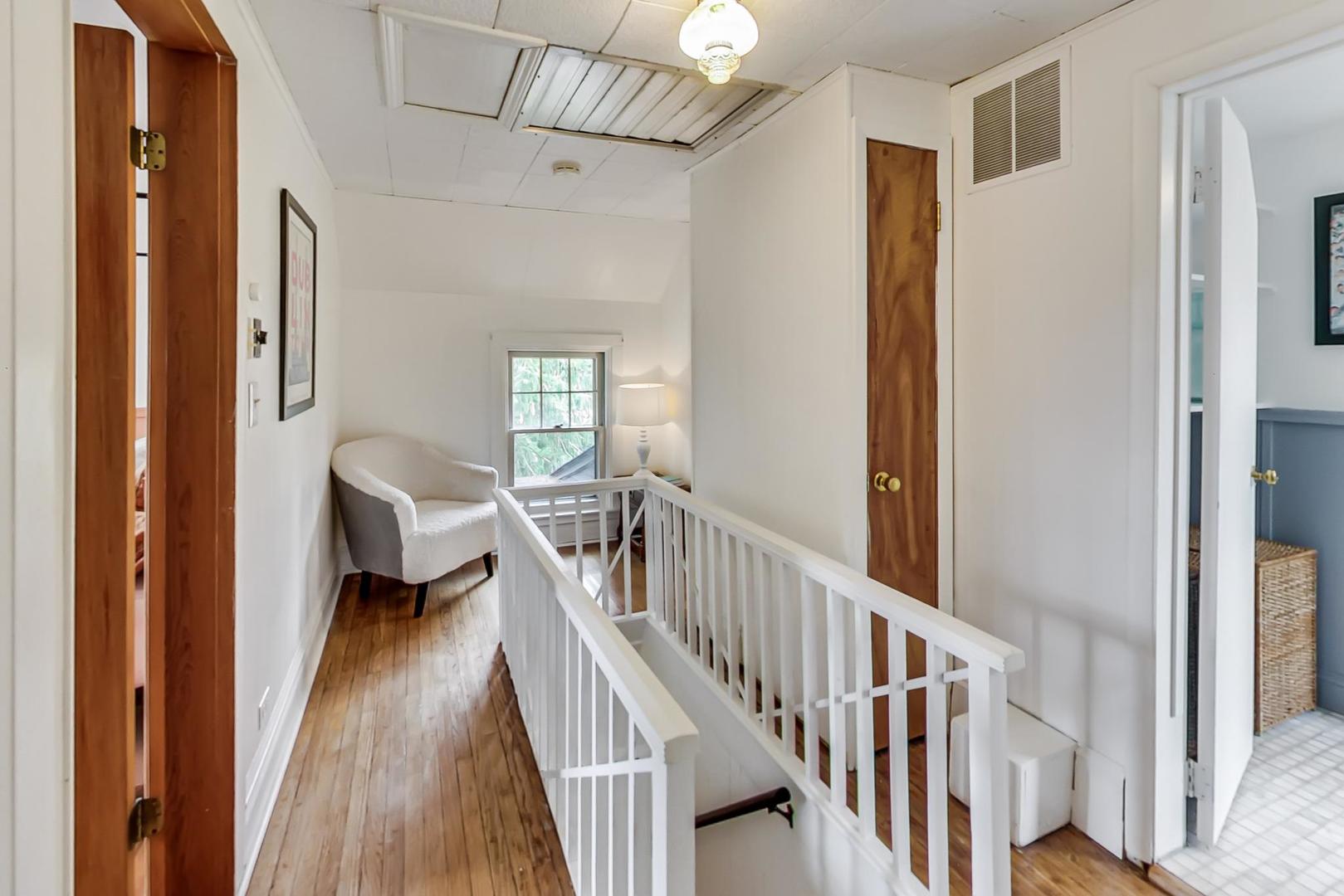 20792 Illinois Rte 59 Barrington, IL 60010 - Photo 19 of 35 a view of a hallway with a livingroom and entryway