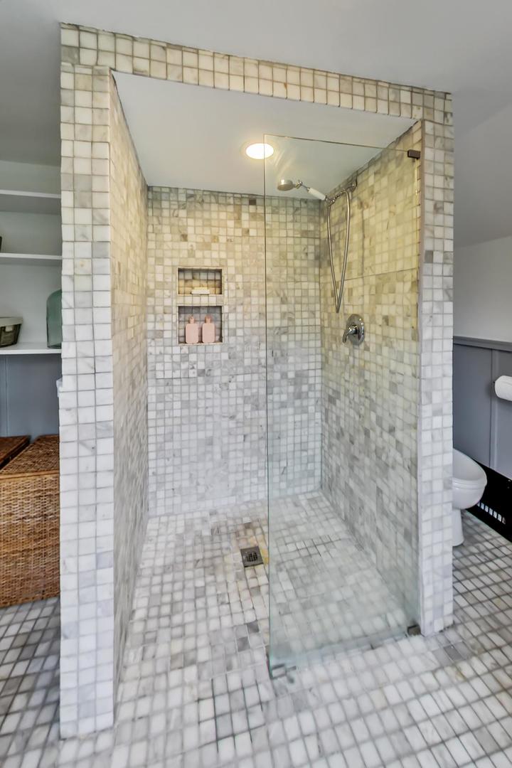 20792 Illinois Rte 59 Barrington, IL 60010 - Photo 27 of 35 a bathroom with a shower