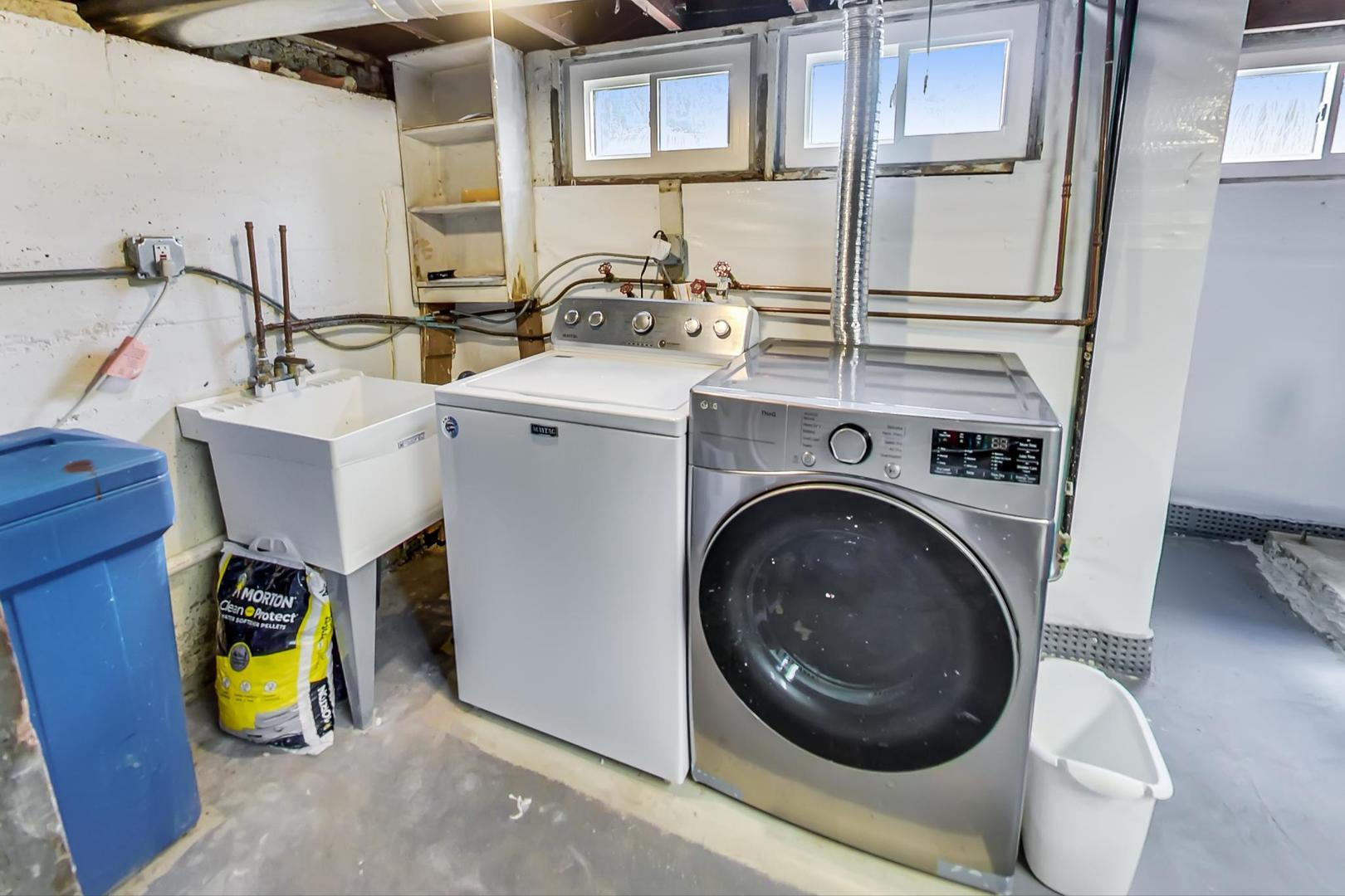 20792 Illinois Rte 59 Barrington, IL 60010 - Photo 30 of 35 a utility room with dryer and washer
