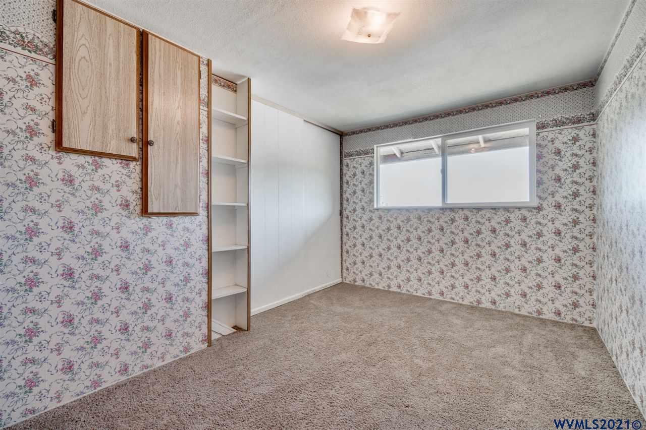 20852 Liberty Road Sweet Home, OR 97386 - Photo 27 of 42