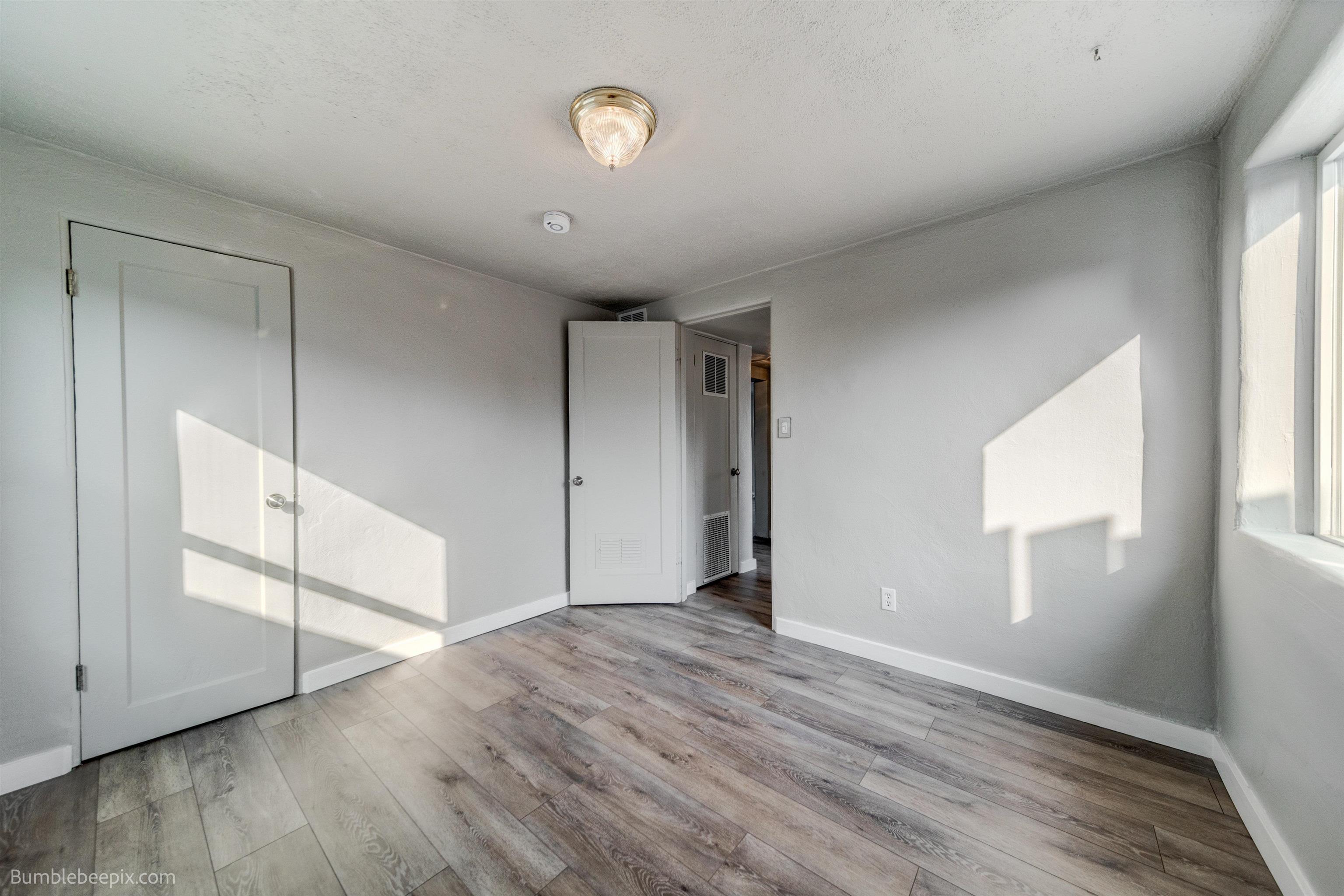 2430 East Longfellow Avenue Spokane, WA 99207 - Photo 23 of 34