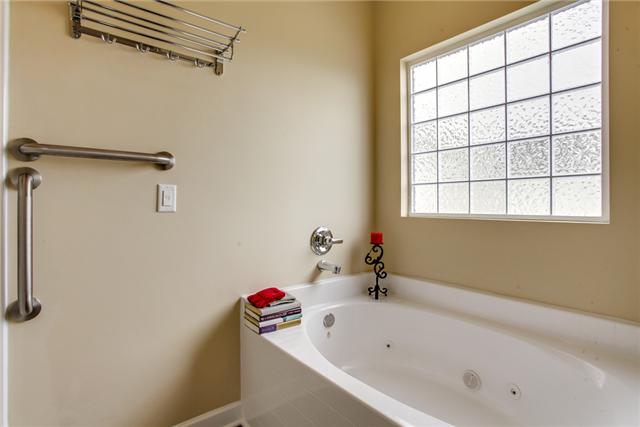 916 Morning Road Antioch, TN 37013 - Photo 13 of 16 Whirlpool Tub