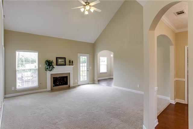 Fireplace/Vaulted Ceilings in Great Room