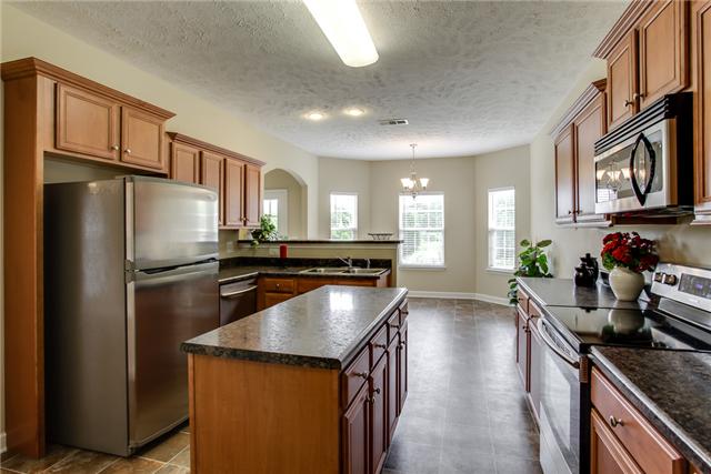 916 Morning Road Antioch, TN 37013 - Photo 9 of 16 Eat In Kitchen with Bay Window