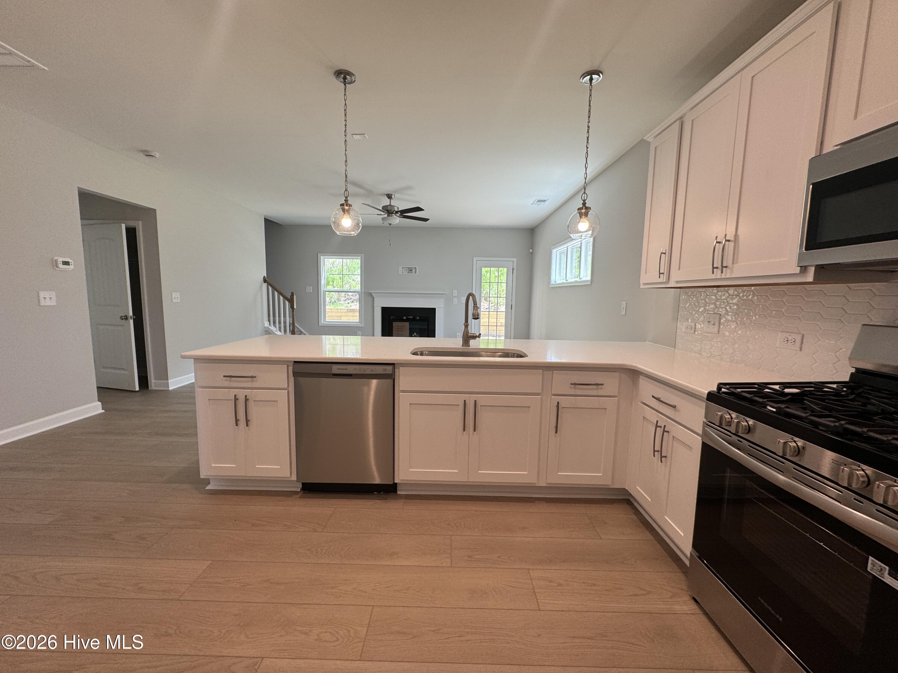 298 Rough Rdg Trail, Unit 29 Aberdeen, NC 28315 - Photo 5 of 38