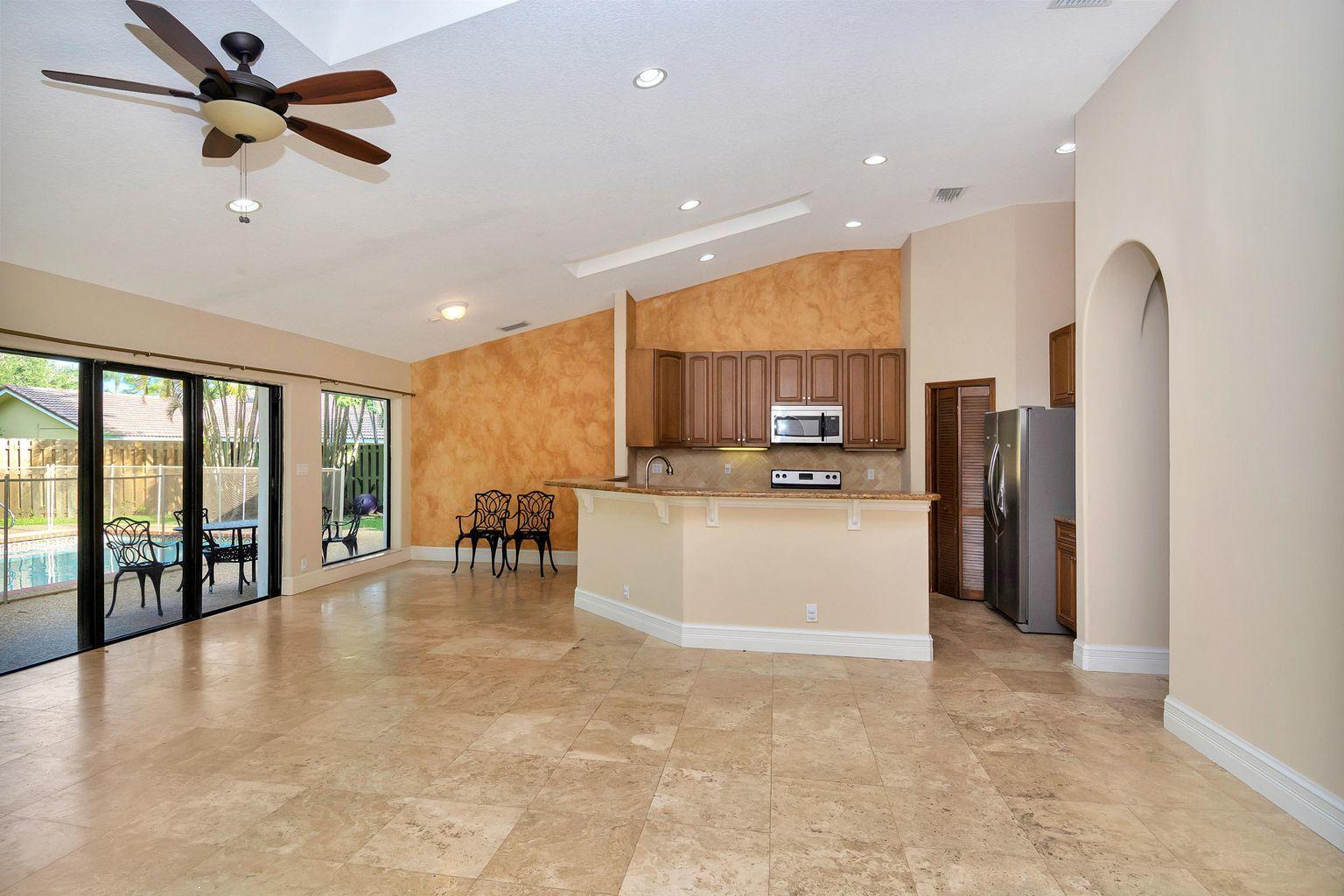 6679 North Grande Drive Boca Raton, FL 33433 - Photo 20 of 47 20200426023732595739000000-o