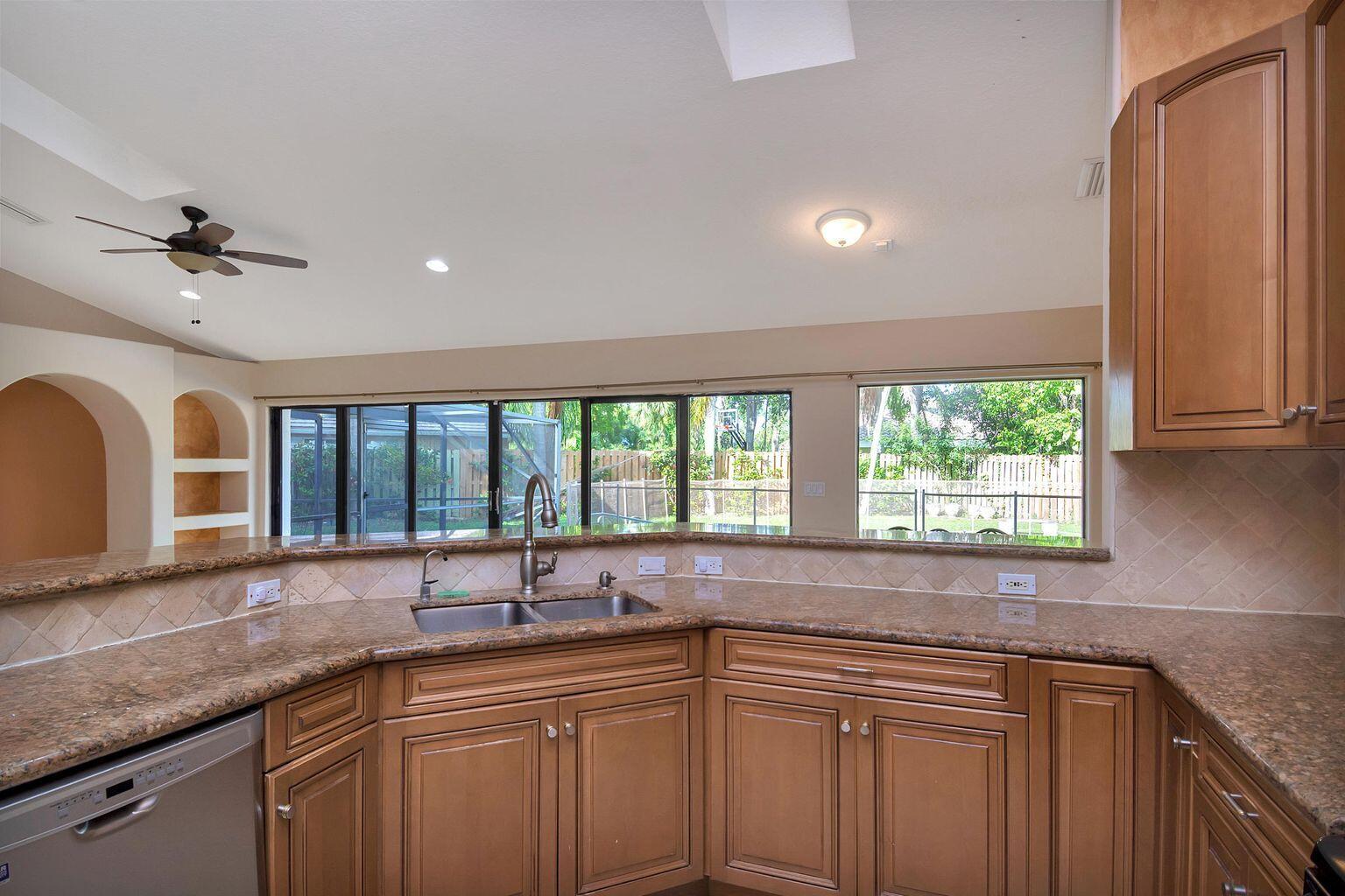 6679 North Grande Drive Boca Raton, FL 33433 - Photo 27 of 47 20200426023738900331000000-o