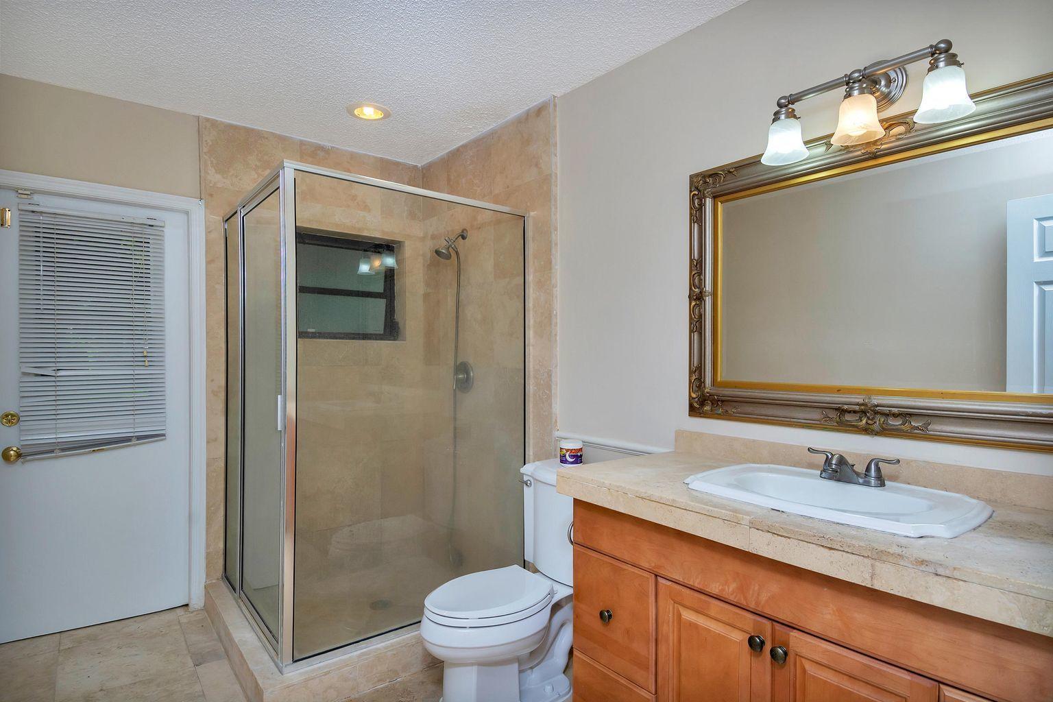 6679 North Grande Drive Boca Raton, FL 33433 - Photo 39 of 47 20200426023749406306000000-o