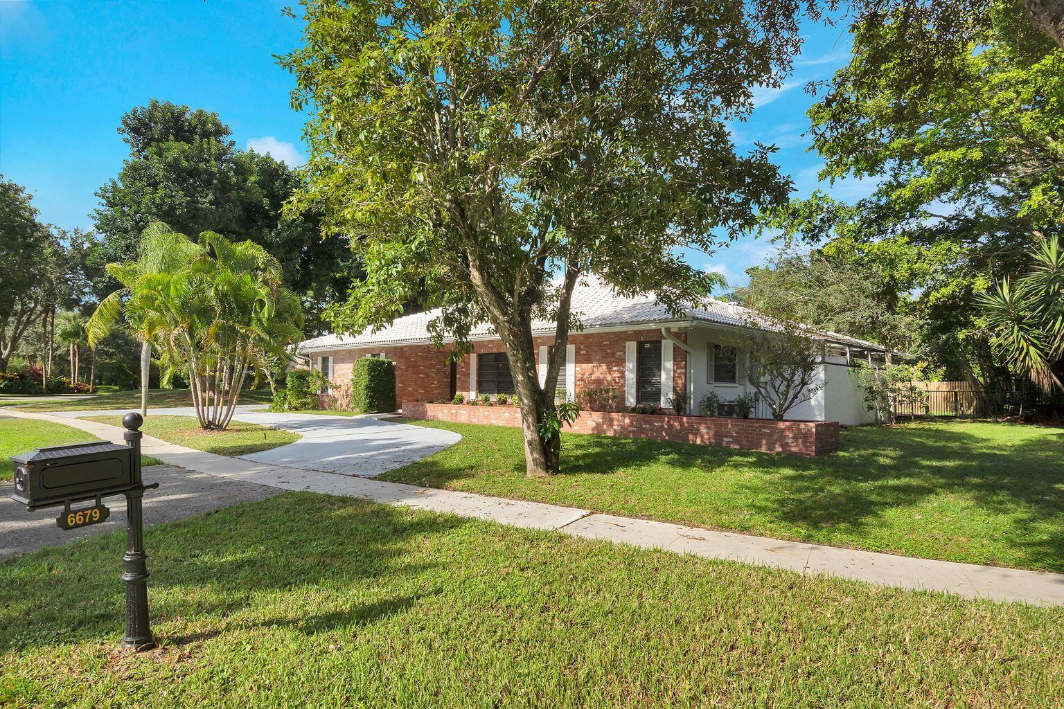 6679 North Grande Drive Boca Raton, FL 33433 - Photo 10 of 47 20200426023722040406000000-o
