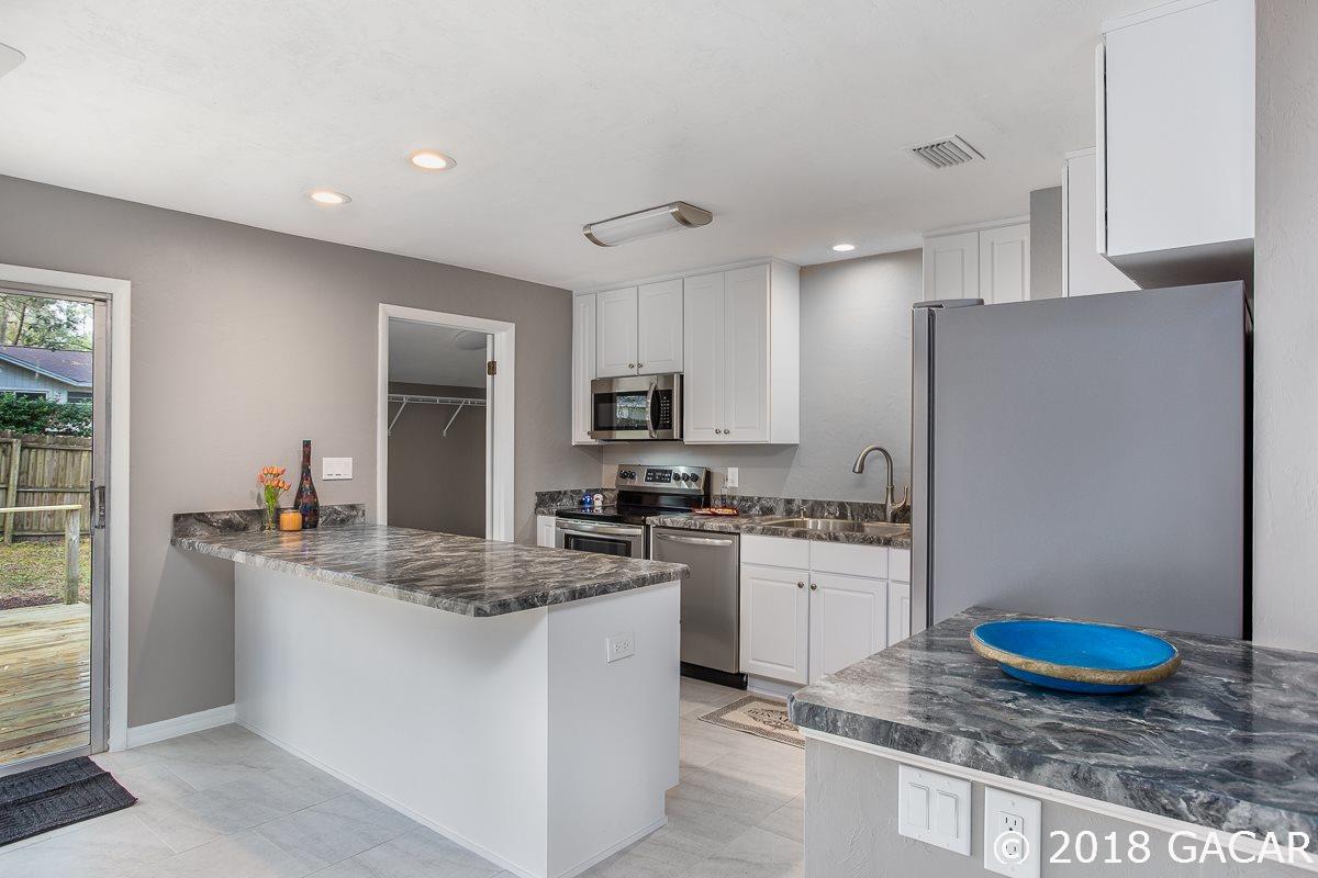 5428 Southwest 76 Terrace Gainesville, FL 32608 - Photo 7 of 28