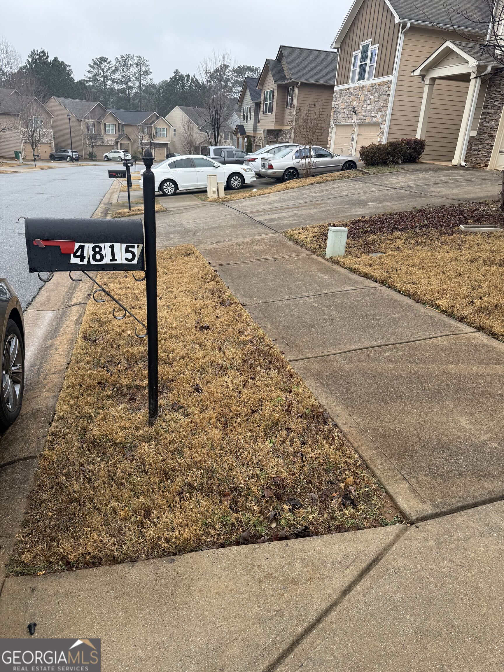 4815 Longview Run Decatur, GA 30035 - Photo 2 of 25 a sign board with parking space
