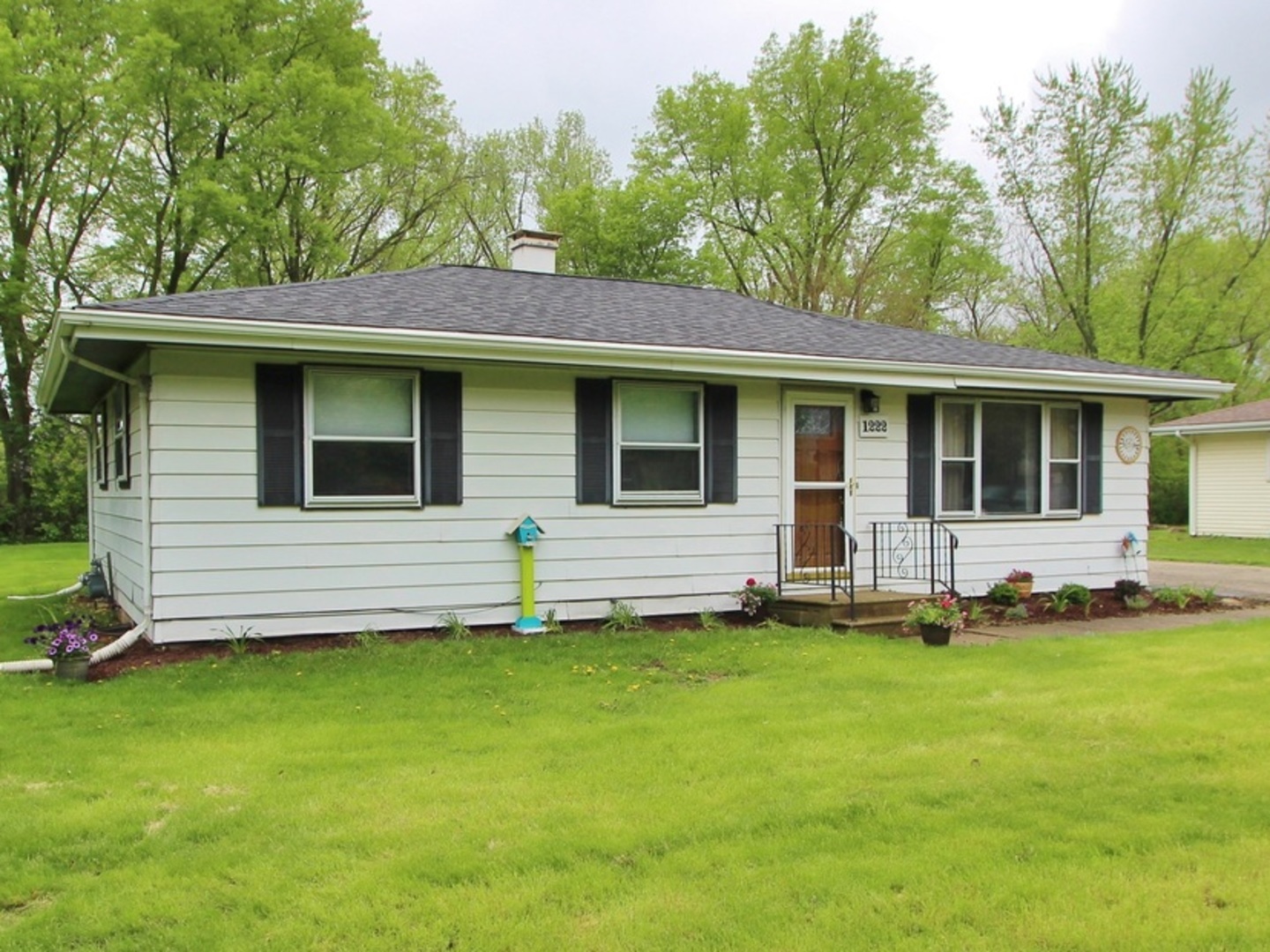 1222 Susan Circle Morris, IL 60450 - Photo 1 of 31 a view of a house with a yard