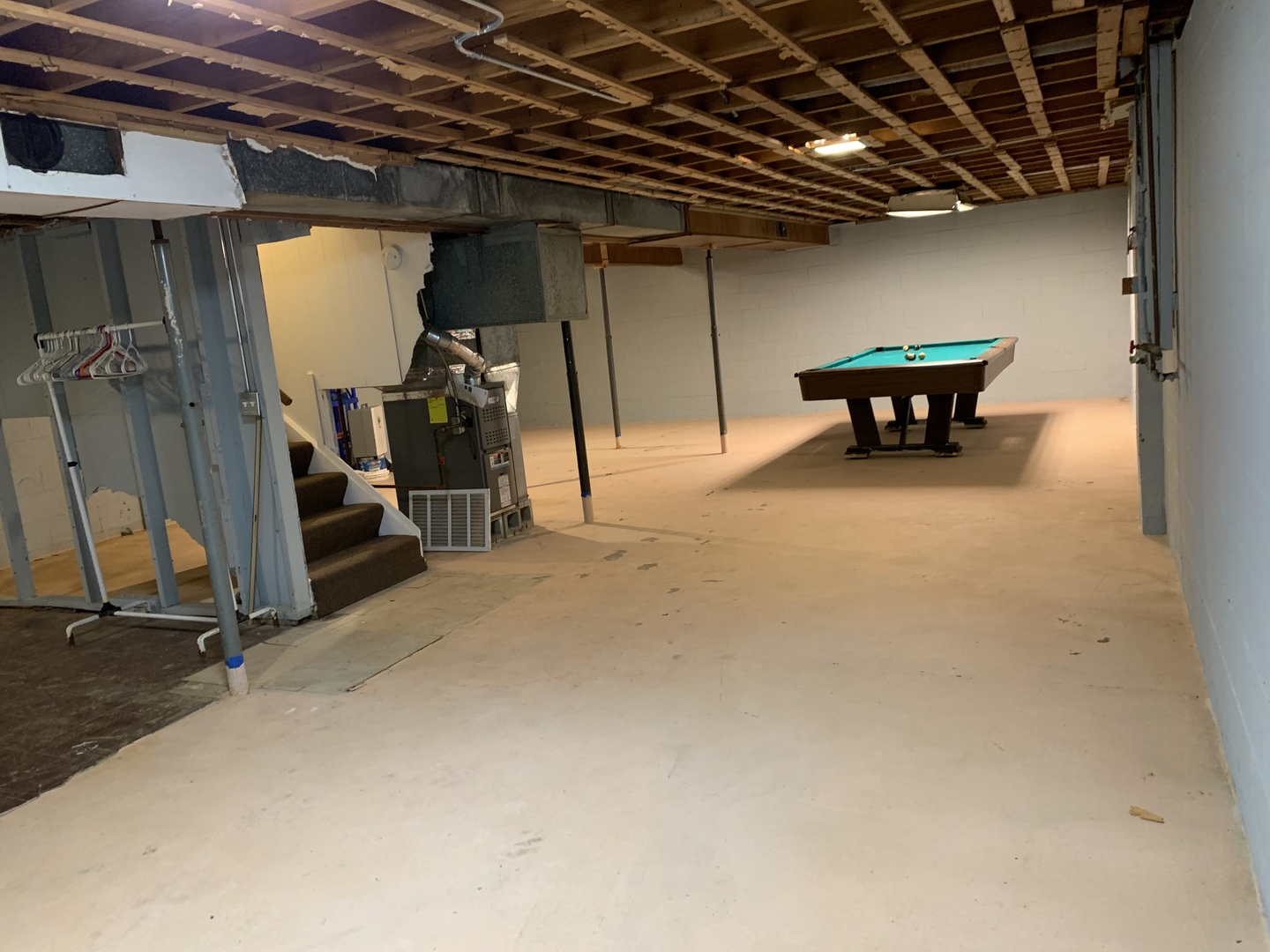 1222 Susan Circle Morris, IL 60450 - Photo 3 of 31 a view of a room with gym equipment