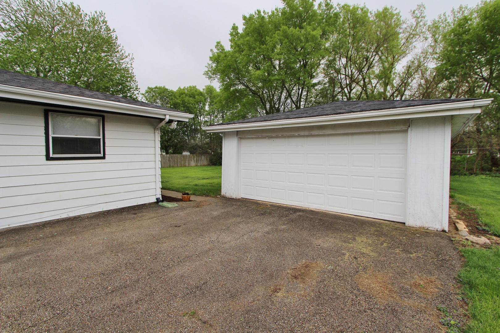 1222 Susan Circle Morris, IL 60450 - Photo 22 of 31 a house with a outdoor space