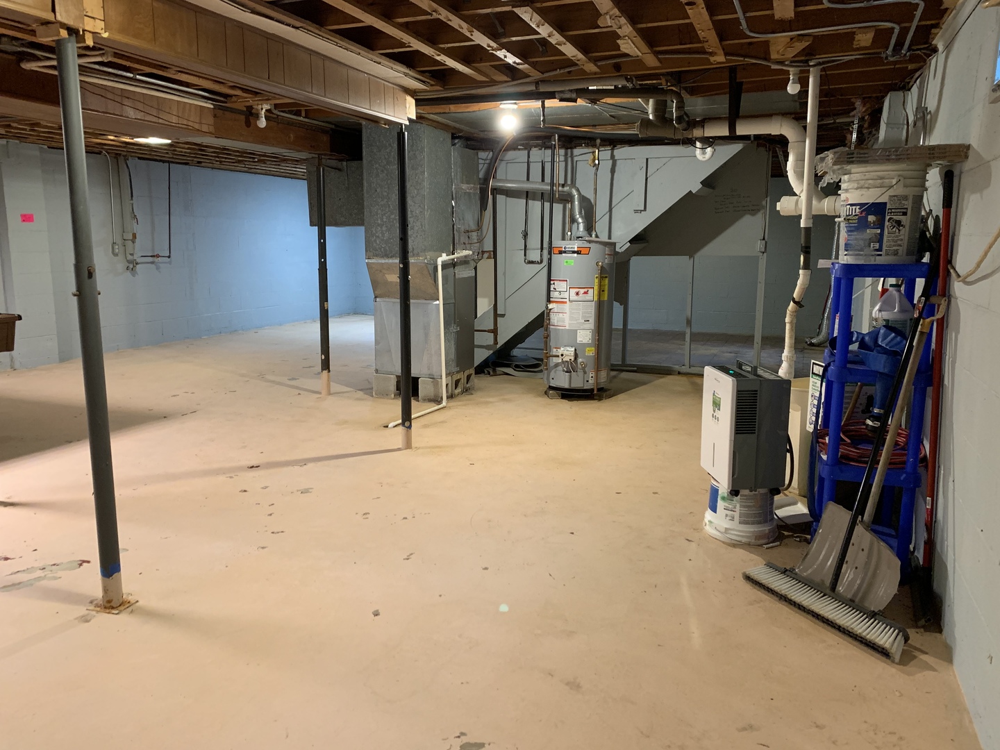 1222 Susan Circle Morris, IL 60450 - Photo 27 of 31 a view of a room with gym equipment